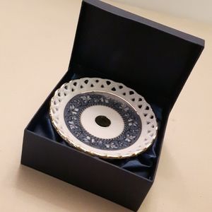 Wellington Castle Royal porcelain dish